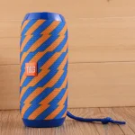 اسپیکر بلوتوث ضدآب قابل حمل TG117 با طراحی اسپرت و استوانه‌ای، مناسب استفاده در فضای باز، ورزش و سفر، دارای صدای قدرتمند و بیس عمیق