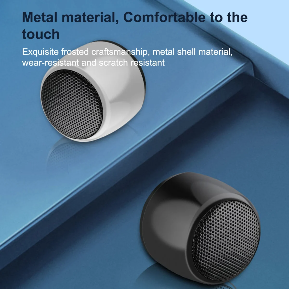 اسپیکر بلوتوث قابل حمل 5 وات با طراحی کوچک و بند دستی، مناسب استفاده در خانه، سفر و فضای باز، با کیفیت صدای شفاف و بیس قوی