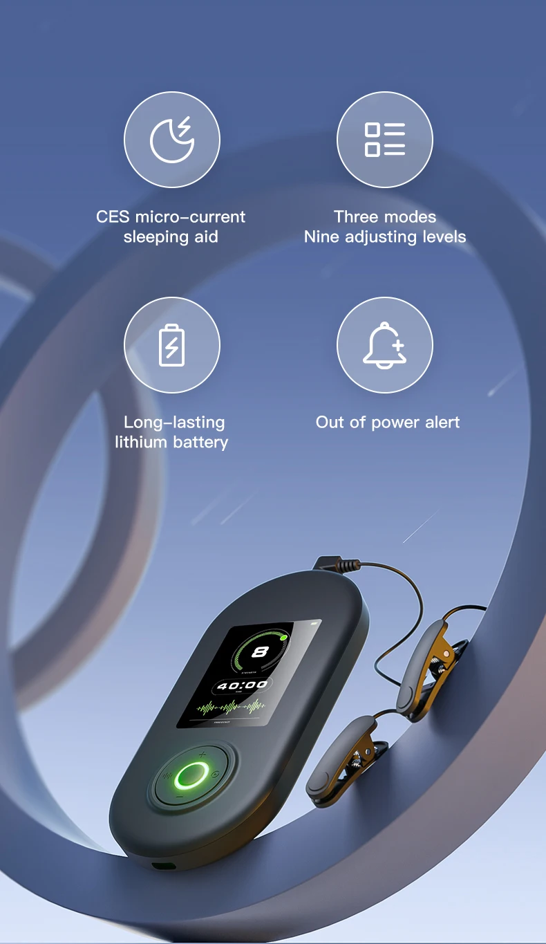 دستگاه CES Ear Clip در حال استفاده روی گوش کاربر برای کمک به خواب راحت و آرامش ذهن