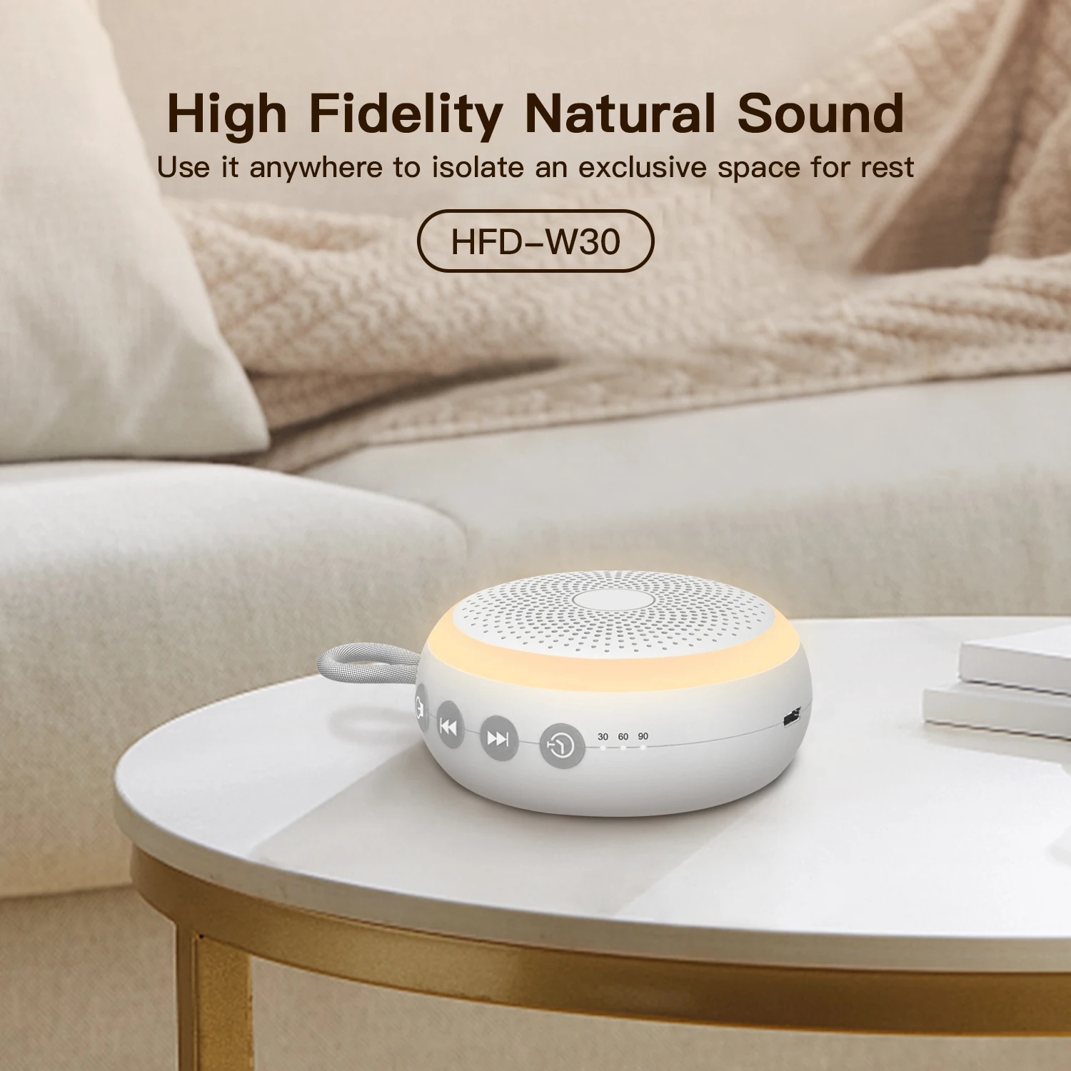 کودک در حال خوابیدن در کنار دستگاه صدای سفید HiFiD با نور آرامش‌بخش