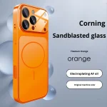 قاب شیشه‌ای مات لوکس مغناطیسی آیفون با طراحی ضد خش و پشتیبانی از شارژ بی‌سیم