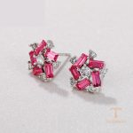 نمای نزدیک گوشواره ژوپینگ نگین‌دار کد A00612540