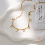 نمای بیشتر Necklaces برند J&D نگین‌دار