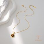 زاویه دیگر گردنبند استیل ضدزنگ رنگ طلایی برند J&D