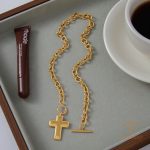 جزییات زنجیر و قفل گردنبند ابکاری طلای ۱۸ عیار