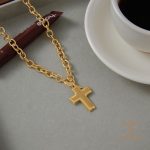 زاویه دیگر گردنبند استیل ضدزنگ رنگ طلایی برند J&D