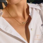 نمای نزدیک Necklaces برند J&D نگین‌دار