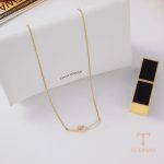 زاویه دیگر Necklaces برند J&D رنگ طلایی طرح طلا ۱۸ عیار