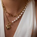 گردنبند استیل ضدزنگ ابکاری طلای ۱۸ عیار نگین‌دار برند J&D