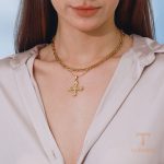 زاویه دیگر گردنبند استیل ضدزنگ ابکاری طلای ۱۸ عیار برند J&D