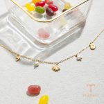 زاویه دیگر گردنبند استیل ضدزنگ ابکاری طلای ۱۸ عیار برند J&D