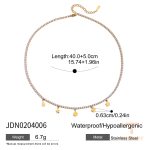 گردنبند پلاک‌دار ستاره و نگین کریستالی و مروارید آکریلیک با آبکاری طلای ۱۸ عیار J&D - تصویر 8