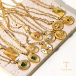 تصویر محصول گردنبند قلبی ابکاری طلای ۱۸ عیار نگین‌دار برند J&D