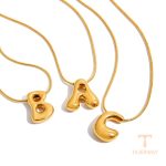 تصویر محصول گردنبند قلبی ابکاری طلای ۱۸ عیار نگین‌دار برند J&D