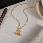 زاویه دیگر گردنبند استیل ضدزنگ ابکاری طلای ۱۸ عیار برند J&D