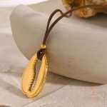 تصویر محصول گردنبند صدف ابکاری طلای ۱۸ عیار نگین‌دار برند J&D