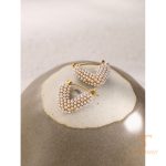 تصویر محصول گوشواره آبکاری طلای ۱۸ عیار نگین‌دار برند J&D کد JDE2403133
