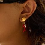 نمای بیشتر گوشواره آویز بلند طرح دریایی مروارید مصنوعی زنانه کد JDE0103004