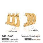 تصویر محصول گوشواره هندسی آبکاری طلای ۱۸ عیار برند J&D کد JDE0106054