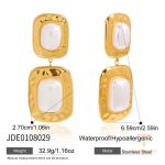 زاویه دیگر گوشواره آویز استیل ضدزنگ آبکاری طلای ۱۸ عیار PVD برند J&D کد JDE0108029