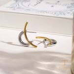 تصویر محصول گوشواره هندسی آبکاری دو رنگ برند J&D کد JDE0112057