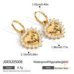 گوشواره ظریف طرح قلب با نگین کریستالی از استیل ضدزنگ با آبکاری طلای ۱۸ عیار برند J&D - تصویر 7