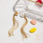زاویه دیگر گوشواره استیل ضدزنگ آبکاری طلای ۱۸ عیار برند J&D کد JDE0207005