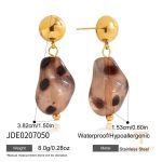 تصویر محصول گوشواره آبکاری طلای ۱۸ عیار نگین‌دار برند J&D کد JDE0207050