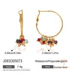 گوشواره حلقه‌ای بوهو با نگین شیشه‌ای مولتی کالر از استیل ضدزنگ برند J&D - تصویر 7
