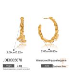 تصویر محصول گوشواره آبکاری طلای ۱۸ عیار نگین‌دار برند J&D کد JDE0305078