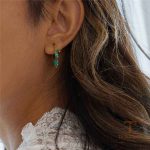 زاویه دیگر گوشواره استیل ضدزنگ آبکاری طلای ۱۸ عیار برند J&D کد JDE0307005
