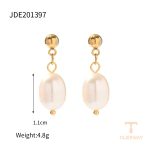 گوشواره آویز وینتیج با مروارید مصنوعی از استیل ضدزنگ با آبکاری طلای ۱۸ عیار برند J&D - تصویر 7