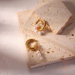 تصویر محصول گوشواره آویز آبکاری طلای ۱۸ عیار مروارید مصنوعی برند J&D کد JDE201776