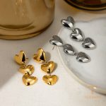 زاویه دیگر گوشواره استیل ضدزنگ آبکاری طلای ۱۸ عیار PVD برند J&D کد JDE2403026