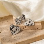 نمای بیشتر گوشواره آویز قلب نگین‌دار اسپرت (بدون تفکیک جنسیت) کد JDEW2304023