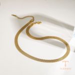 زاویه دیگر گردنبند استیل ضدزنگ آبکاری طلای ۱۸ عیار برند J&D