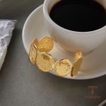 زاویه دیگر النگو استیل ضدزنگ آبکاری طلای ۱۸ عیار برند J&D کد JDB0107010