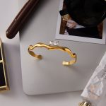 تصویر محصول النگو آبکاری طلای ۱۸ عیار نگین‌دار برند J&D کد JDB0307039
