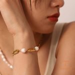 تصویر محصول دستبند آبکاری طلای ۱۸ عیار نگین‌دار برند J&D کد JDB201069