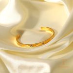 نمای بیشتر النگو نگین‌دار زنانه کد JDB201196