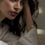 زاویه دیگر دستبند استیل ضدزنگ آبکاری طلای ۱۸ عیار برند J&D کد JDB2406012