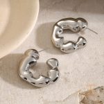 تصویر محصول گوشواره هندسی آبکاری طلای ۱۸ عیار برند J&D کد JDE2403099