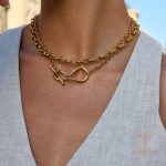نمای نزدیک گردنبند آبکاری طلای ۲۴ عیار برند J&D