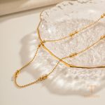 نمای نزدیک گردنبند آبکاری طلای ۱۸ عیار بدون نگین برند J&D