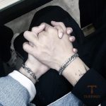 زاویه دیگر دستبند زنجیری استیل ضدزنگ آبکاری طلای سفید (رادیوم) برند مایا استون کد MAYA-1600207197287