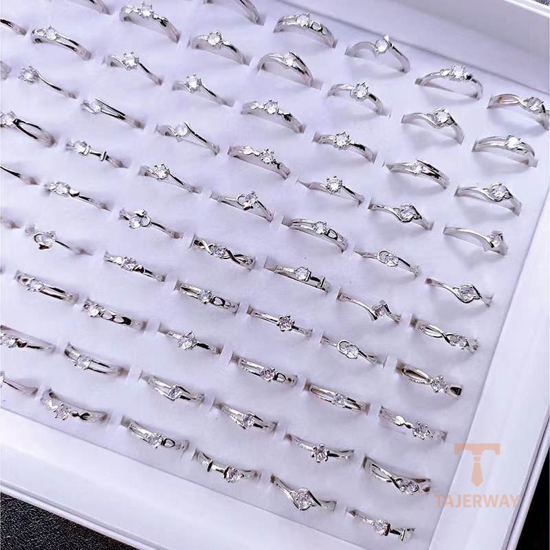 انگشتر فلز آلیاژی (Alloy) آبکاری طلای سفید (رادیوم) نگین اتمی برند مایا استون کد JZ004