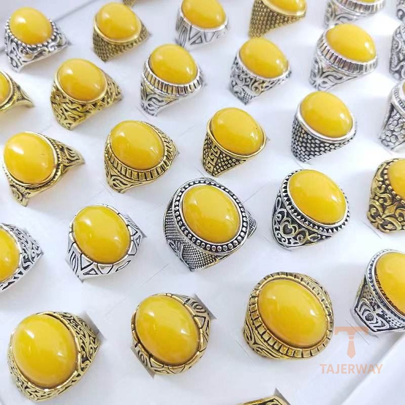 نمای نزدیک انگشتر آبکاری طلای سفید (رادیوم) نگیندار برند مایا استون کد MYCRT7853