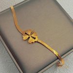 تصویر محصول دستبند طرح برگ آبکاری طلای ۱۸ عیار نگین‌دار برند مایا استون کد MY1462