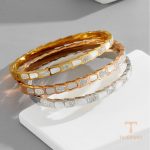النگو استیل ضدزنگ آبکاری طلای ۱۸ عیار نگین اتمی برند مایا استون کد MYB2625