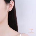 زاویه دیگر گوشواره مس ضد حساسیت آبکاری طلای سفید (رادیوم) برند مایا استون کد MAYA-1601089405223
